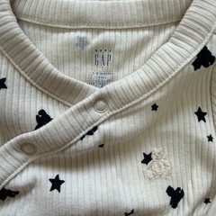 ほぼ新品　baby gap 新生児ロンパースの画像