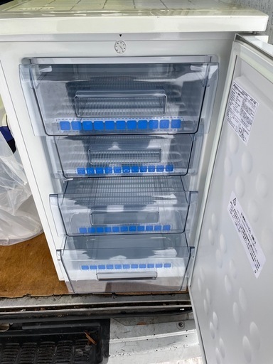 【美品！】電気冷凍庫(前開き式) アビテラックス  100L 4段