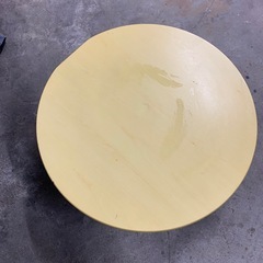 丸テーブルの画像