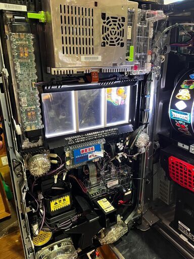 【愛品館 市原店】✔店頭取引限定✔SLOT バットマンBL　5号機　スロット実機
