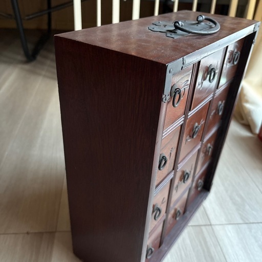 骨董品　引き出し