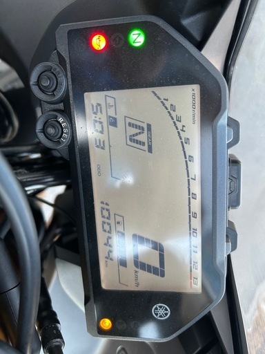 yzf-r3 モンスターエナジー限定車　車検あり
