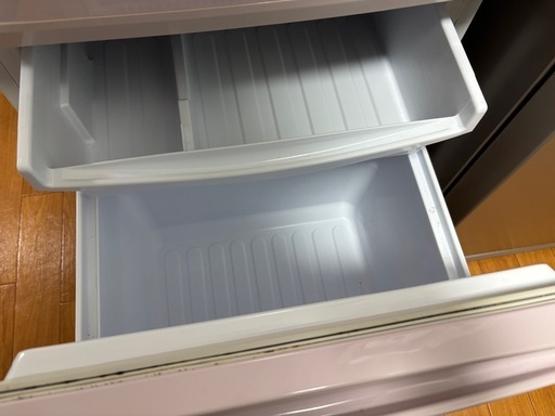 【急募】SHARP 2ドア小型冷蔵庫（ピンク）167L