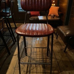 店舗カウンターイスの画像