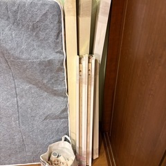 ダブルベッド（フレーム＋マットレス）の画像