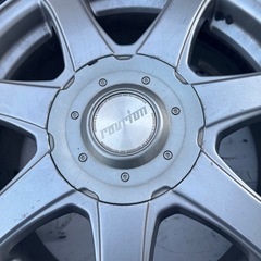 スタッドレスタイヤの画像