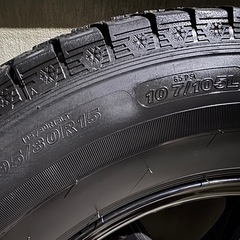  受け渡し者確定済　ハイエース　スタッドレスタイヤセットの画像