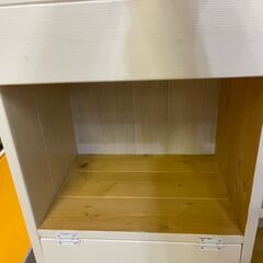 【リサイクルサービス八光】幅90　【カントリー調】薄型 収納キャビネット｜クリスタル取っ手｜の画像