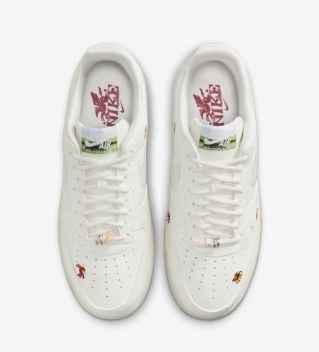 NIKE スニーカー　新品