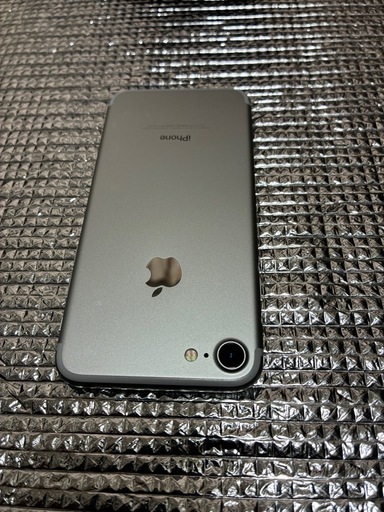 iphone7 超美品！傷や凹み有りません！実働品