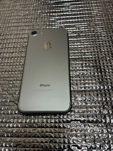 iphone7 超美品！傷や凹み有りません！実働品