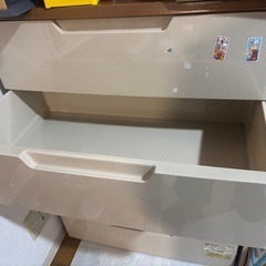 タンス、洋服入れの画像