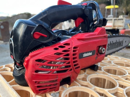 シンダイワ　チェーンソー　E2125TS  shindaiwa