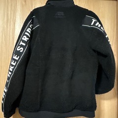 メンズ未使用に近いアディダスボアアウター　Lサイズの画像