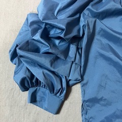 ブルートップス（短め）オフショルの画像