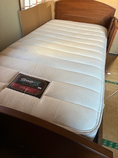 シモンズ　電動ベッド