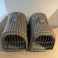 【取引中
】キャットトイレ、ペットキャリーの画像