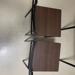 机と椅子2個　3点セットの画像