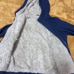 小学生　もこもこパーカーユニクロの画像