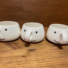 ほぼ未使用 顔の可愛い スタッキング 小さめマグカップ