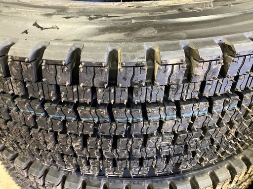 未使用 245/80R17.5 6本  スタッドレス ダンロップ SP001