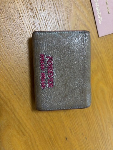 ミュウミュウ　財布　正規品