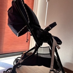 コンビ　ベビーカーの画像