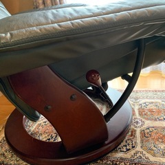 本革　リクライニングチェア　オットマン　セットの画像