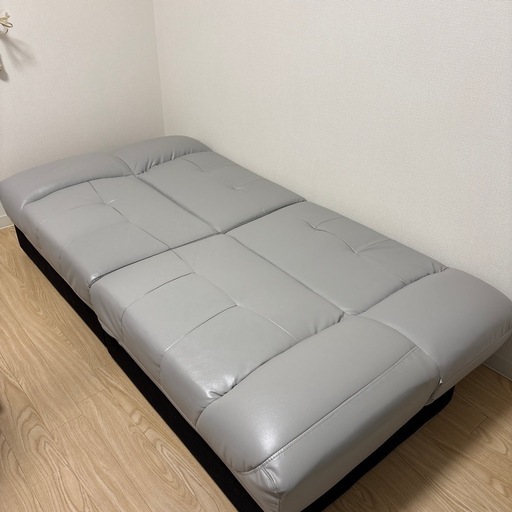 【決まりました】ソファーベッド　引き出し収納付
