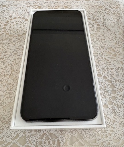 取引中 iPhone XSMAX中古　アクセサリー付き