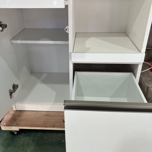 食器棚　ホワイト　白　収納家具　キッチンボード　レンジボード　シンプル　家具