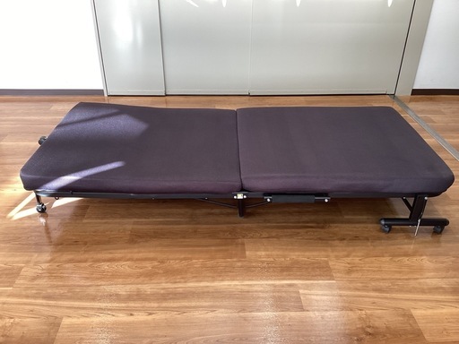 リクライニング式折りたたみベッド【町田市再生家具】252905