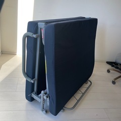 【1/18迄】美品 セミダブル 折りたたみベッド マットレス付きの画像