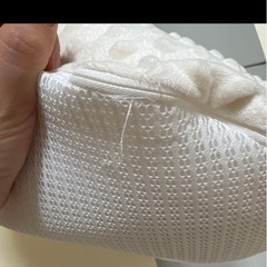 吐き戻し防止クッション 授乳クッション 背中スイッチ Cカーブ構造の画像