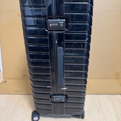 大容量　スーツケースの画像