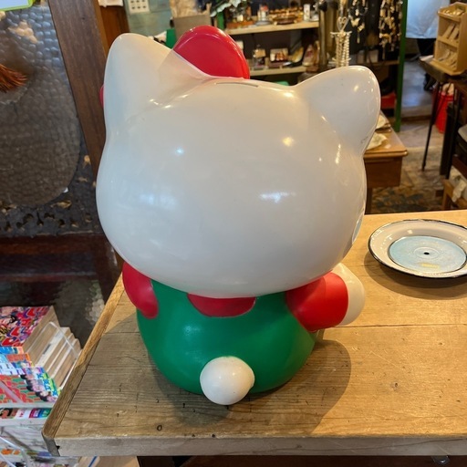 貯金箱　キティちゃん