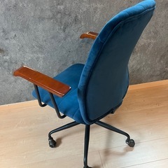 デスクチェア ロッキング機能、ガス圧昇降機能付きの画像