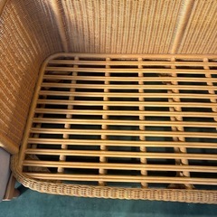 2〜3人掛けソファ ラタン 昭和レトロ　アジアン　おしゃれソファ　木製フレーム 【クッションは付属致しません。】の画像
