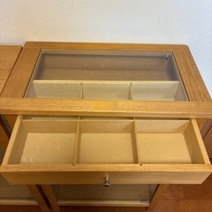 あん様専用【さいたま市受取】木製ガラス棚　ショーケース　2個セット　コレクション棚の画像