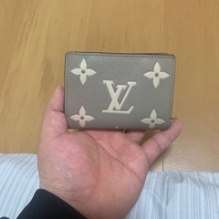 LOUIS VUITTON ルイヴィトン 二つ折り財布 ポルトフォイユ・クレア ベージュ アウトレットの画像