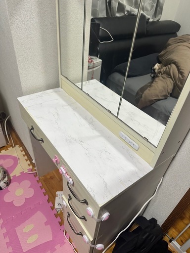 ドレッサー (m.y) 浦添のドレッサーの中古あげます・譲ります