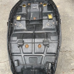 ゼファー400シートの画像