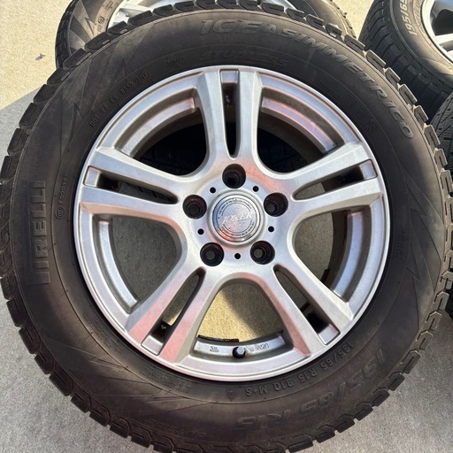 タイヤ　ホイール付き　JOKER　195/65r 15インチ