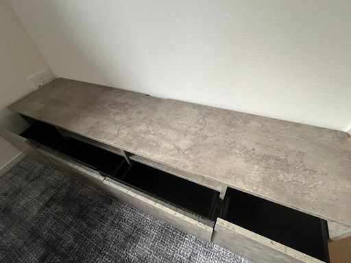 テレビ台　未使用品　180cm幅