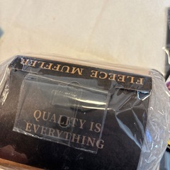 newhattan マフラーの画像