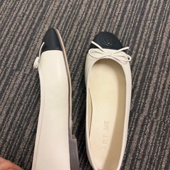 新品　ホワイト　パンプスの画像