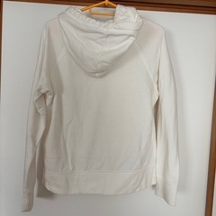 ユニクロ　パーカー　（白）　レディース　Lサイズの画像