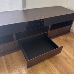 テレビ台 スピーカー内蔵 少し傷ありますがつかえます使えますの画像
