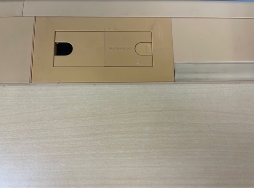 オカムラ　オフィスデスク