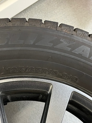 スタッドレス  VRX3 4本セット 1シーズンのみ使用